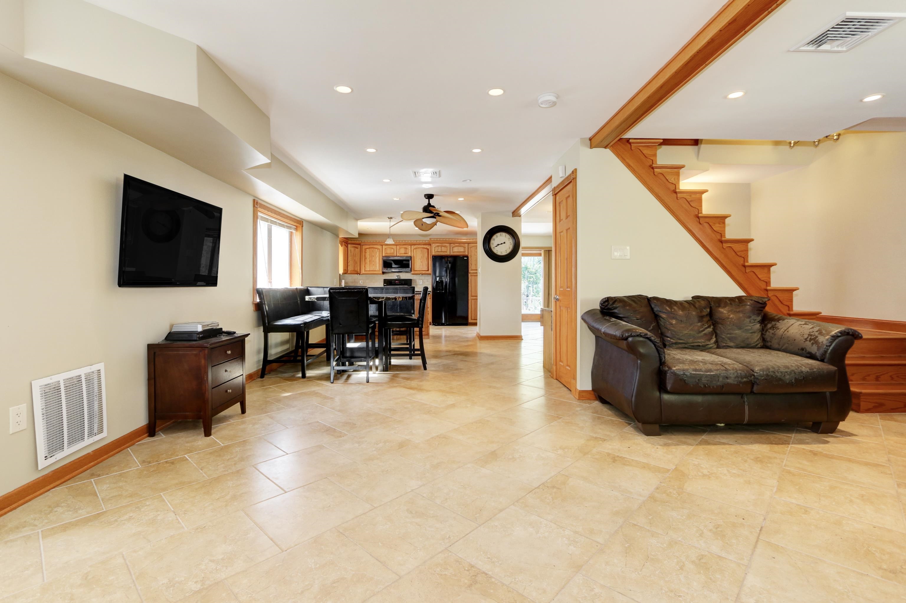 Wildwood, New Jersey 08260, United States, 7 Bedrooms Bedrooms, ,5 BathroomsBathrooms,Residential,Active,216984