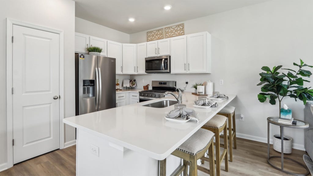 Photo of 128 W Montgomery Avenue, Wildwood, NJ 08260 (MLS # 262141)