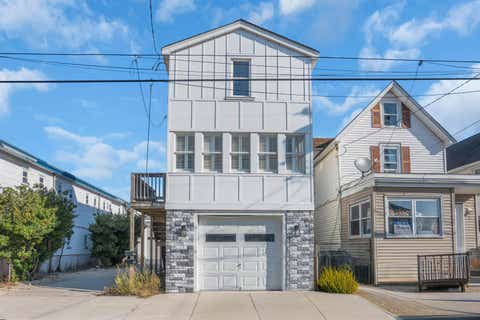 Homes For Sale - 113 W Roberts Avenue #1<br/> Wildwood, NJ 08620