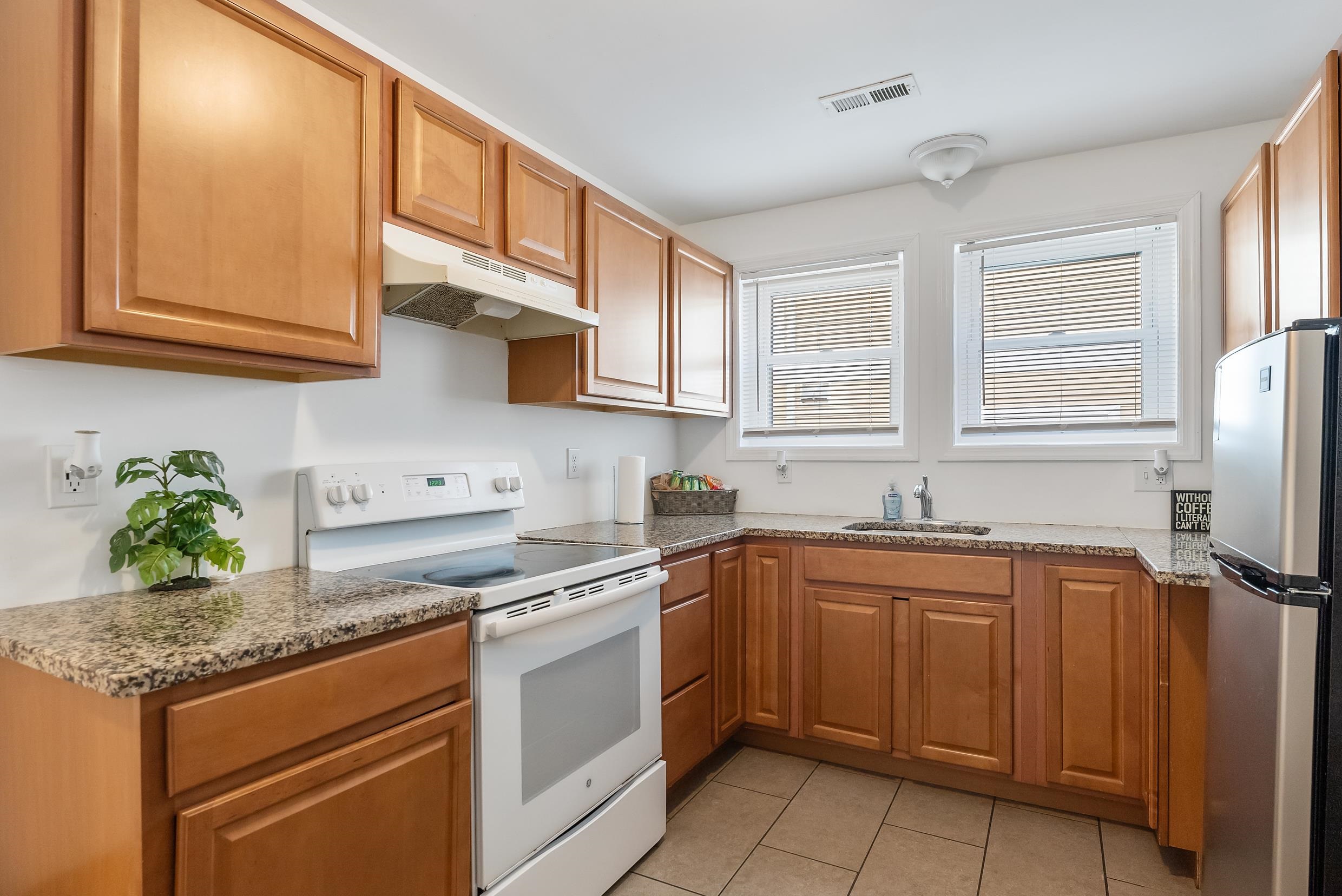 138 E Youngs Avenue #1, Wildwood, New Jersey image 3