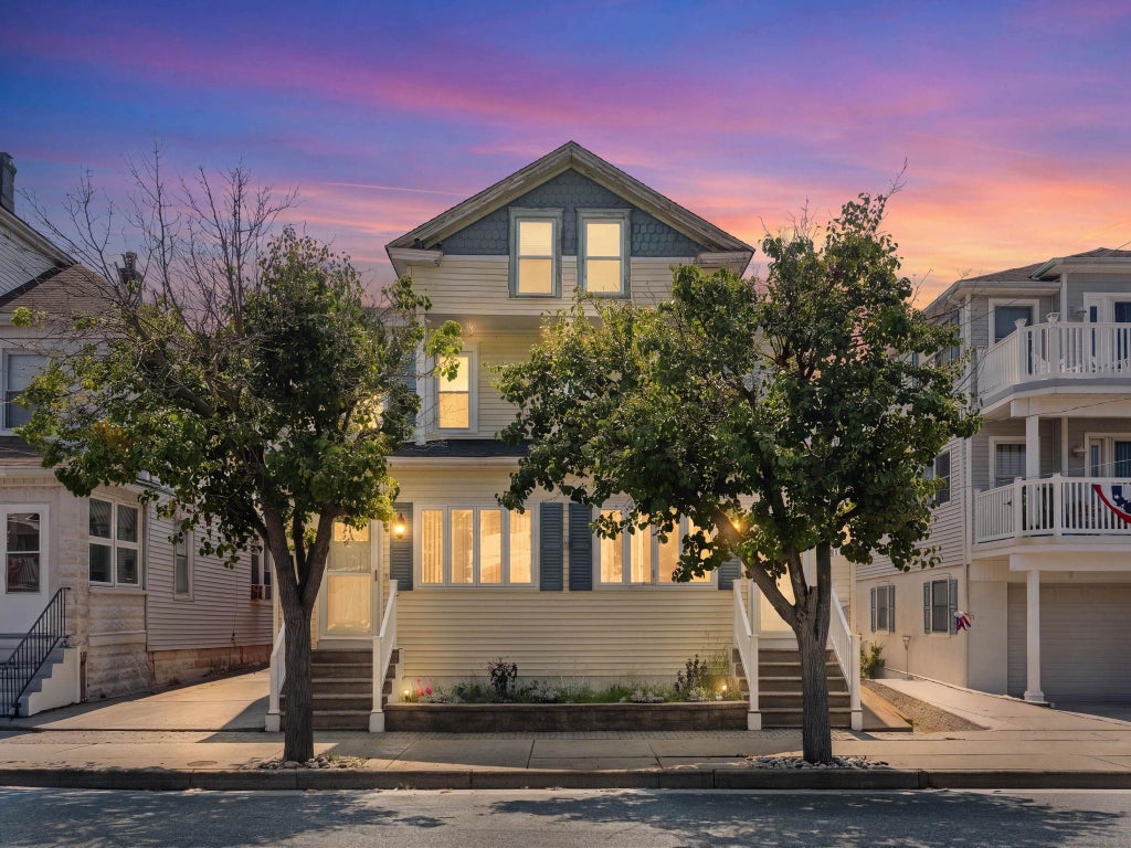 Photo of 238-240 W Wildwood Avenue, Wildwood, NJ 08260 (MLS # 262438)