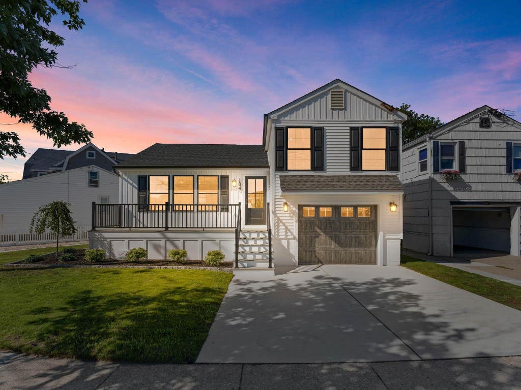 Photo of 104 Crescent Road, Ocean City, NJ 08226 (MLS # 262169)
