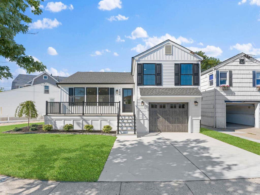 Photo of 104 Crescent Road, Ocean City, NJ 08226 (MLS # 262169)