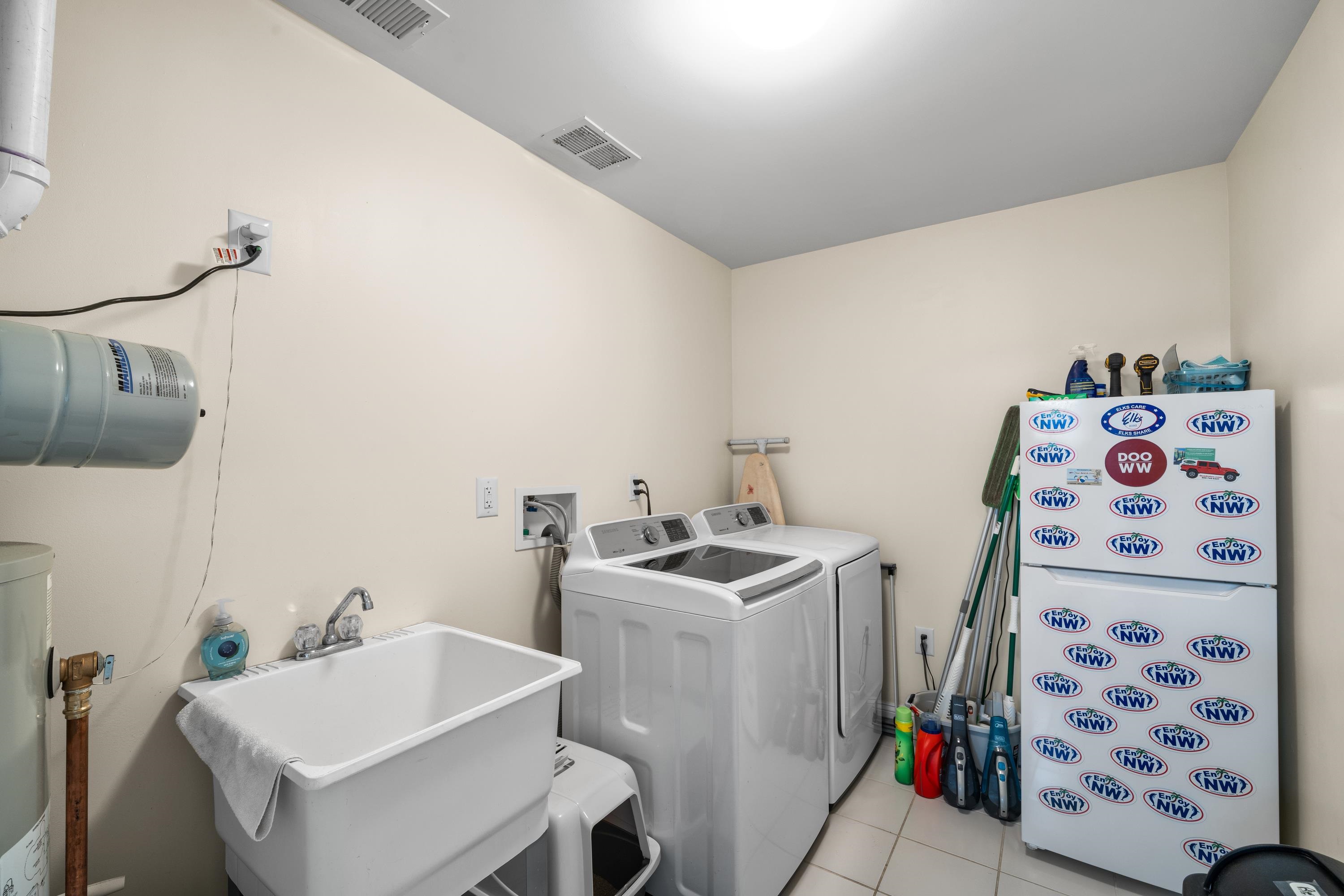 North Wildwood, New Jersey 08260, United States, 3 Bedrooms Bedrooms, ,2 BathroomsBathrooms,Residential,Active,225765