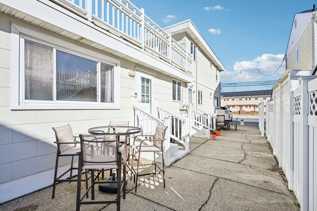 Photo of 318 E Hollywood Ave #C, Wildwood Crest, NJ 08260 (MLS # 260213)