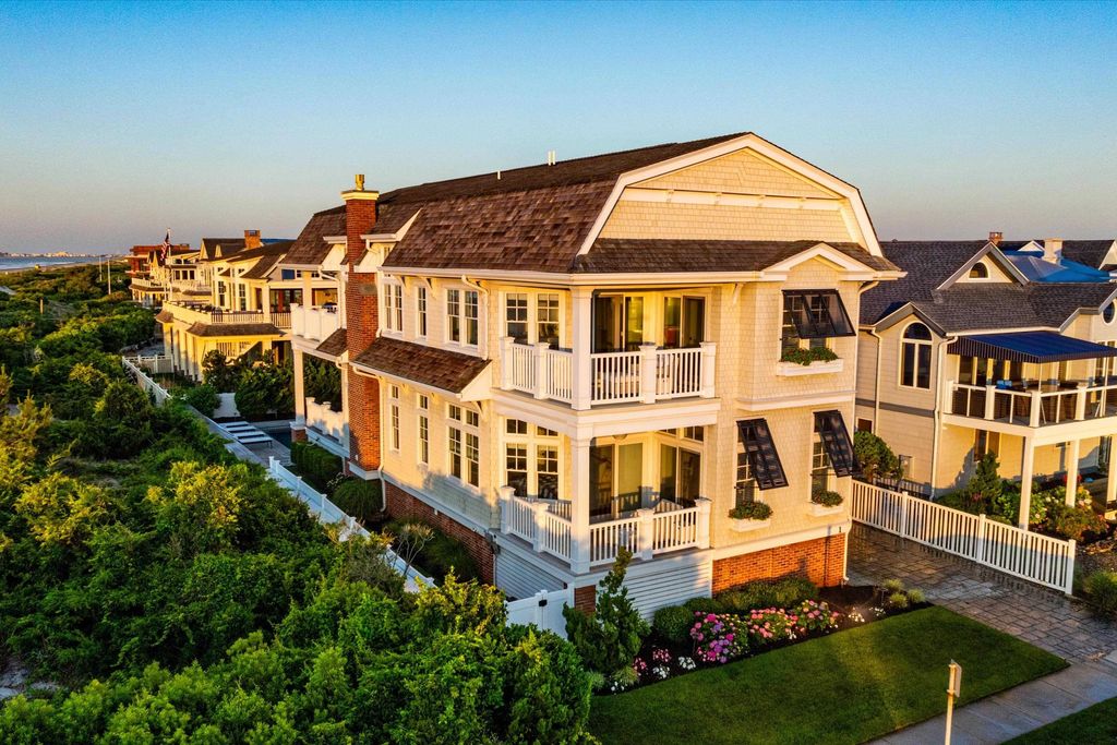 Photo of 1 108th Street, Stone Harbor, NJ 08247 (MLS # 252982)