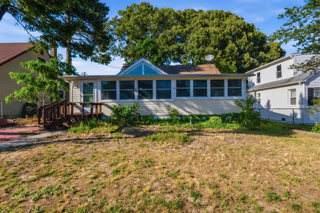 Photo of 5 W Drumbed Road, Villas, NJ 08251 (MLS # 261684)