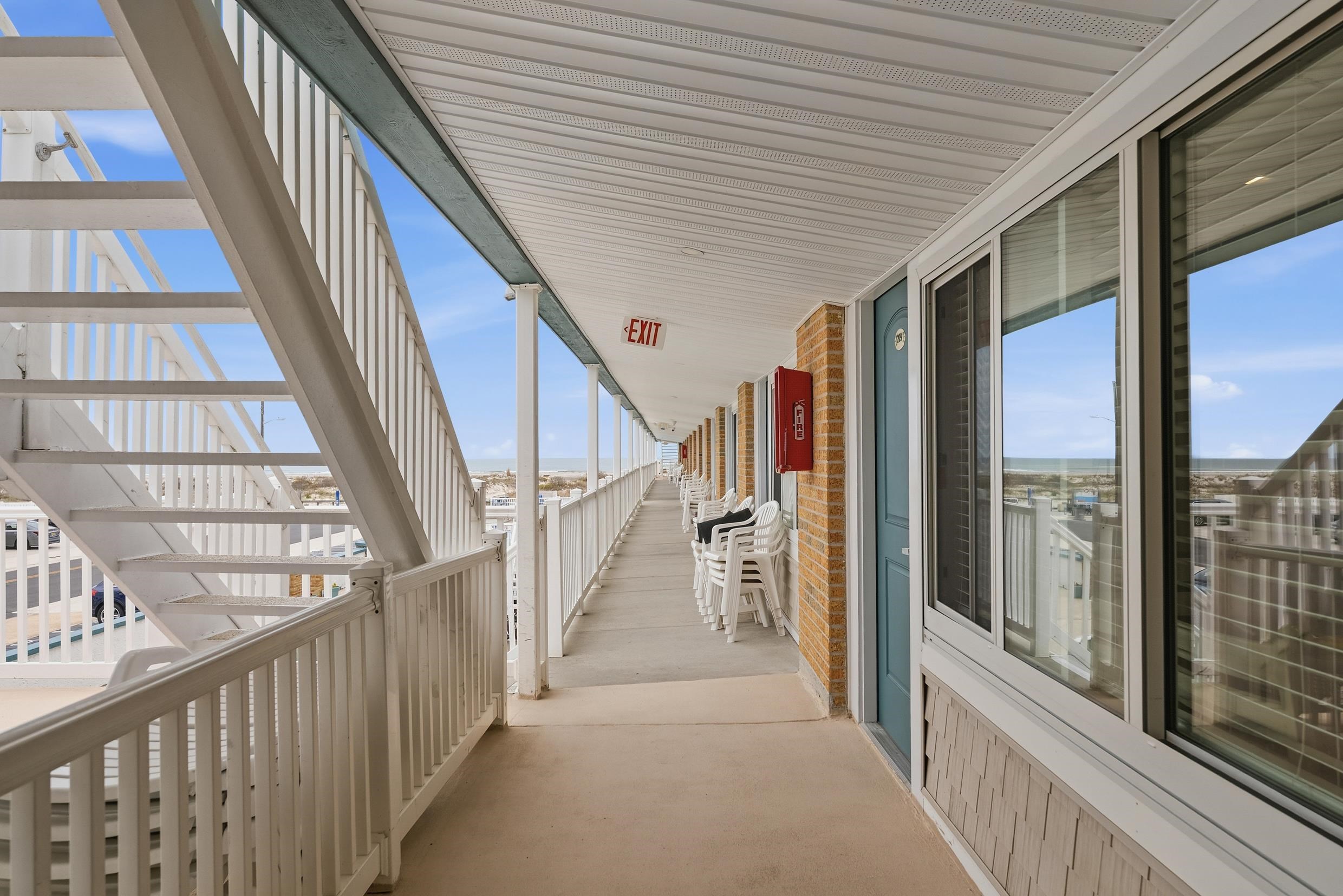 406-10 E Monterey Avenue 209