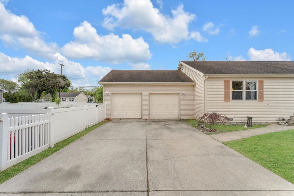 Photo of 110 S 10th Street, Del Haven, NJ 08251 (MLS # 261368)