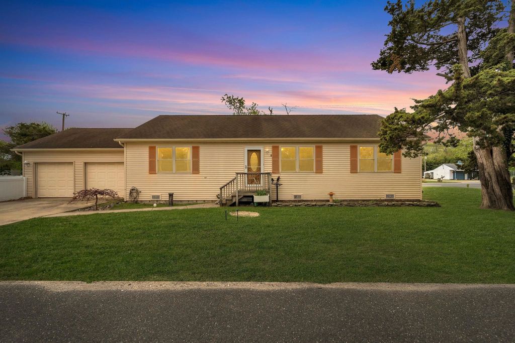 Photo of 110 S 10th Street, Del Haven, NJ 08251 (MLS # 261368)