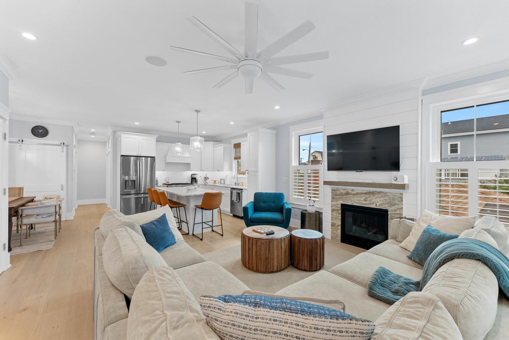 Photo of 130 West Avenue, Ocean City, NJ 08226 (MLS # 262493)