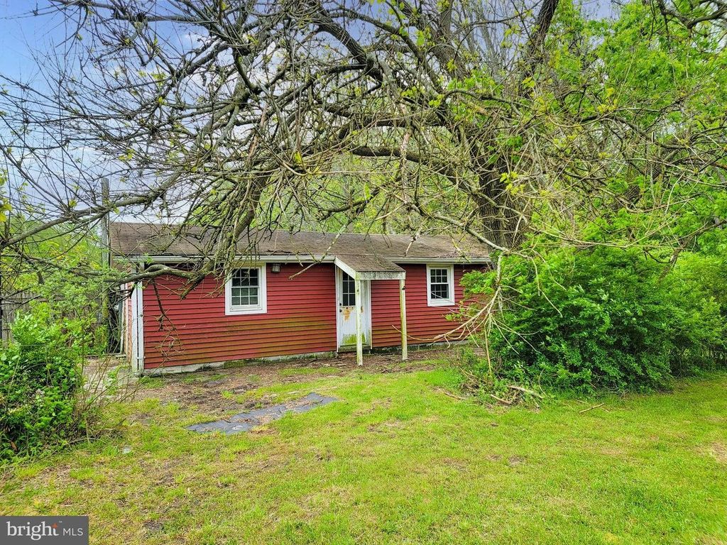 Photo of 36 Mackeys Lane, Leesburg, NJ 08327 (MLS # 261348)