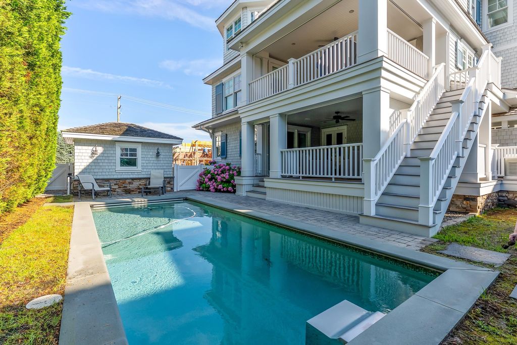 Photo of 182 65th Street, Avalon, NJ 08202 (MLS # 252917)