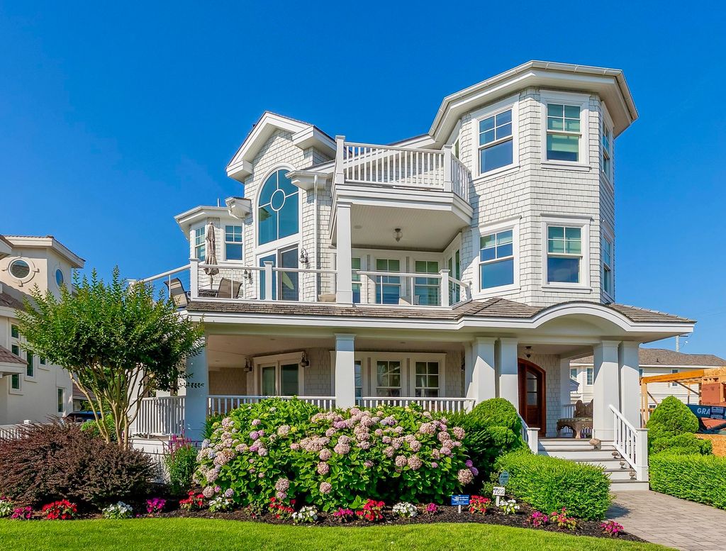 Photo of 182 65th Street, Avalon, NJ 08202 (MLS # 252917)