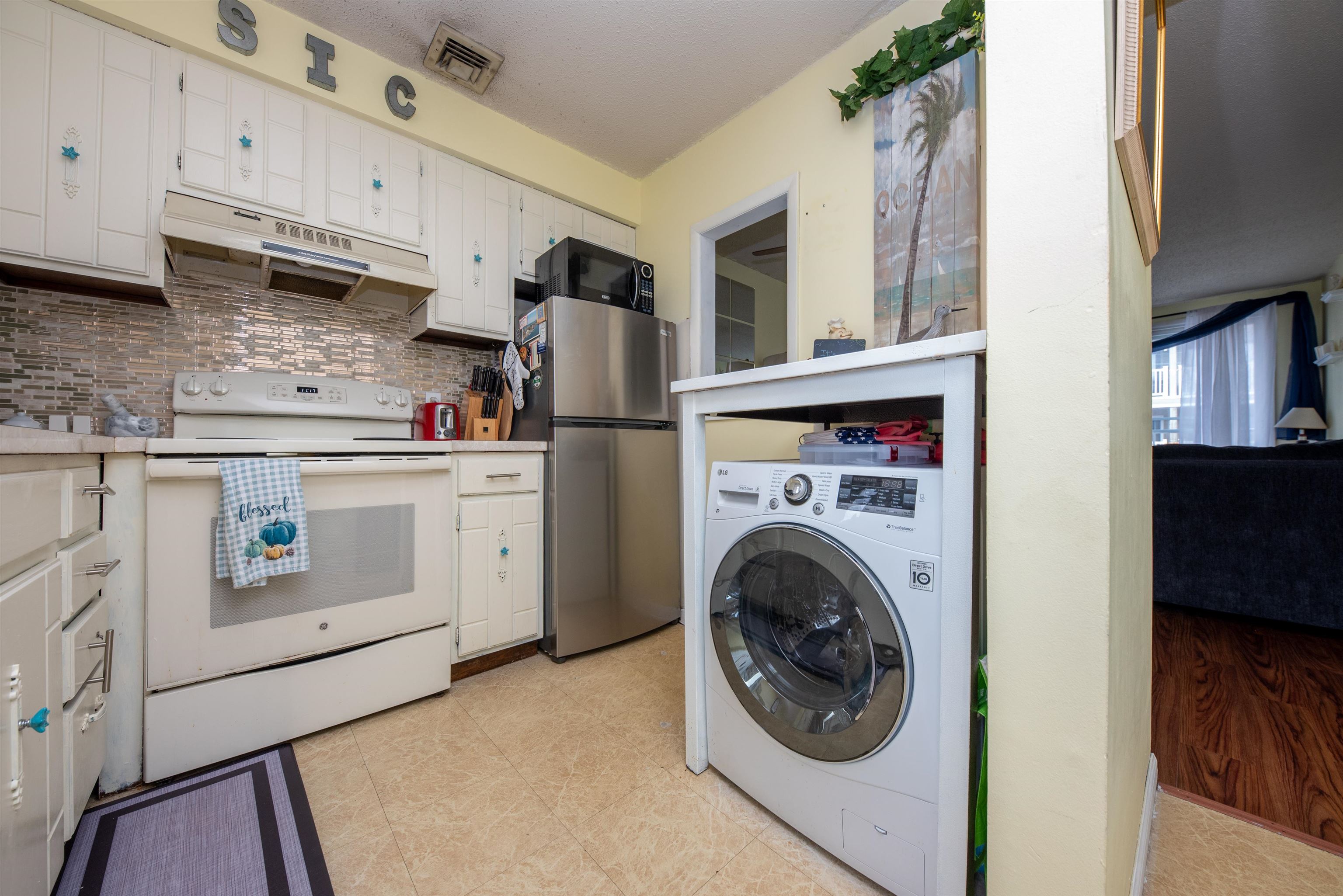 23 38th Street #201, Sea Isle City, New Jersey image 2