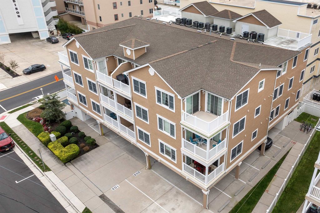 Photo of 410 E Orchid Road #101, Wildwood Crest, NJ 08260 (MLS # 253029)