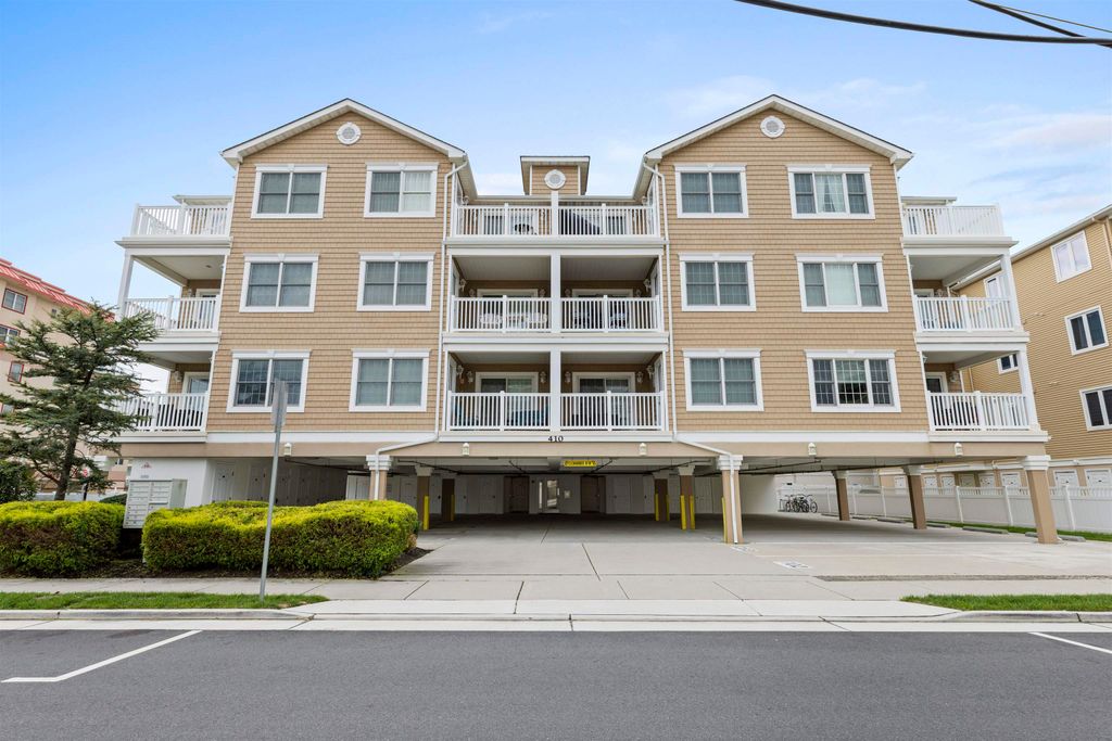 Photo of 410 E Orchid Road #101, Wildwood Crest, NJ 08260 (MLS # 253029)