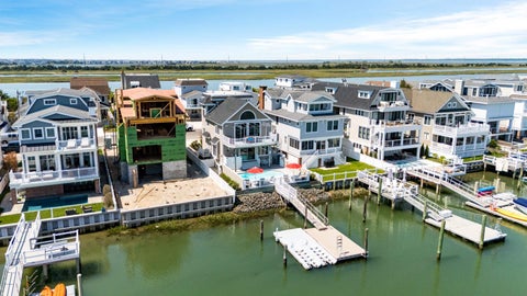 Homes For Sale - 447 24th Street<br/> Avalon, NJ 08202