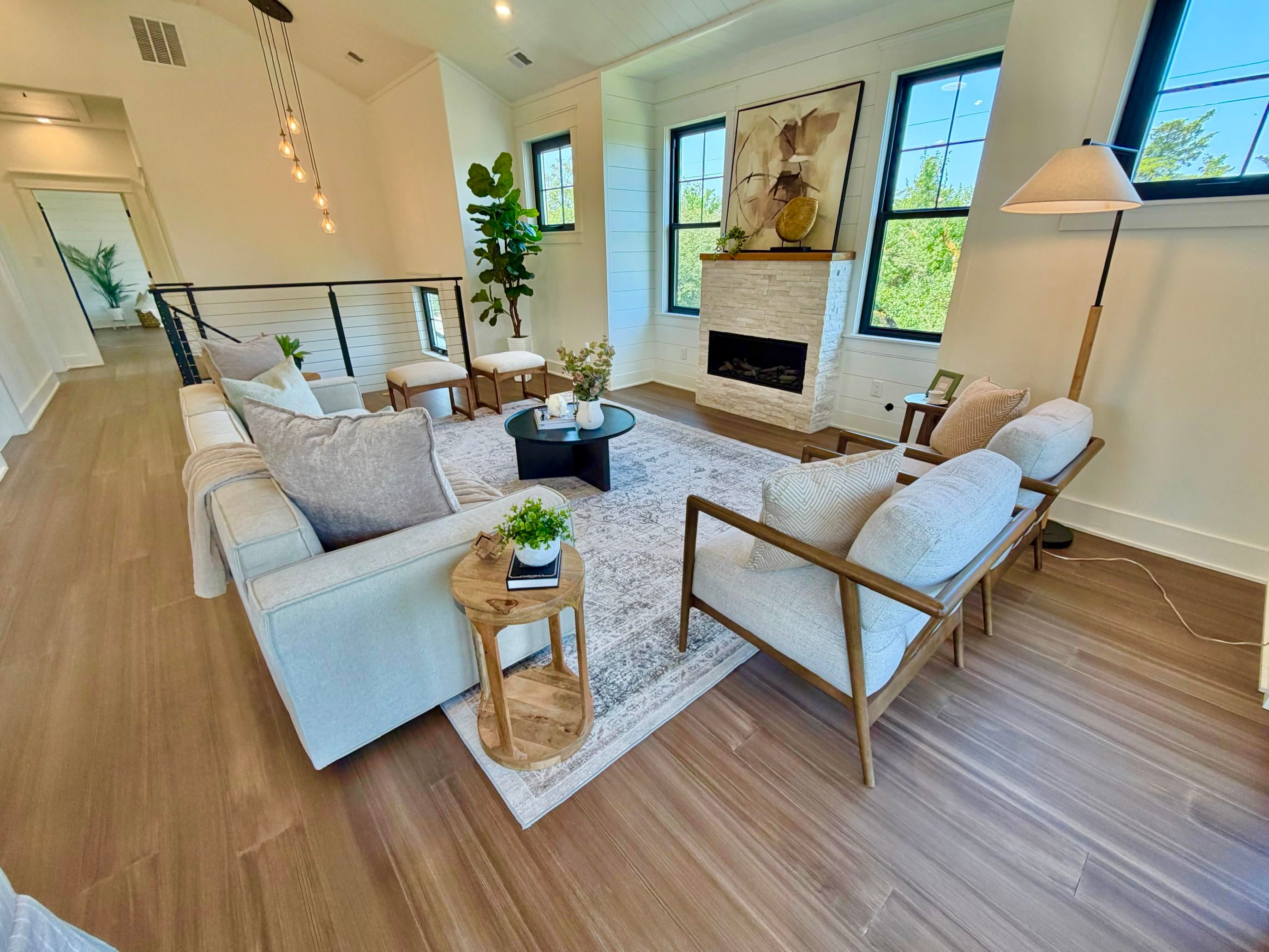 605 E Lake Drive