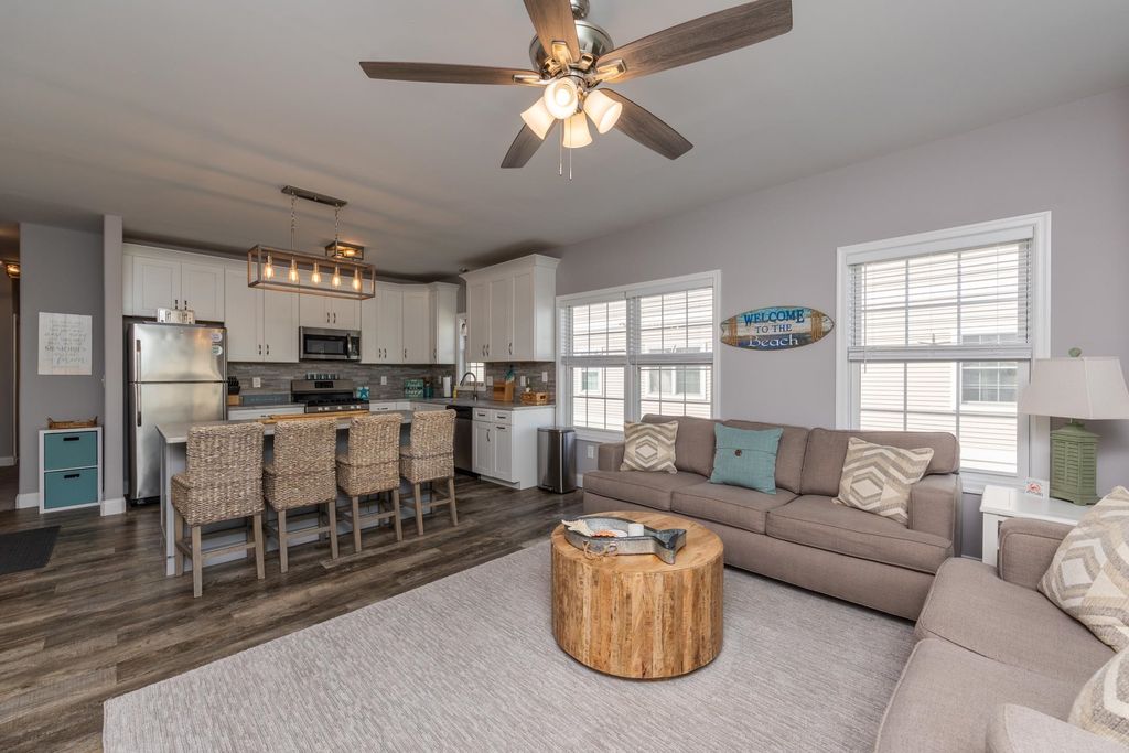 Photo of 620 Burk Avenue #102, Wildwood, NJ 08260 (MLS # 260338)