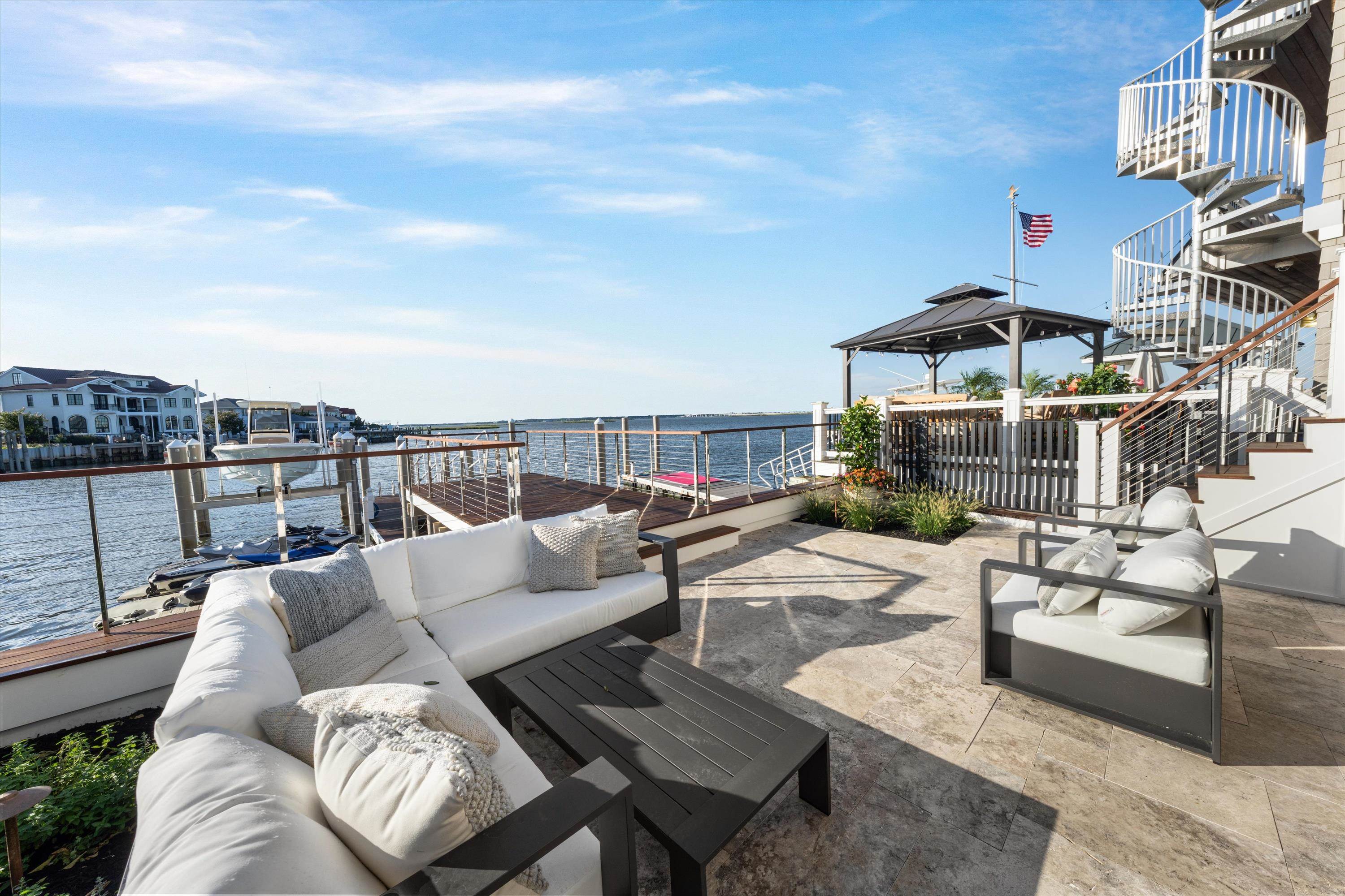 233 W 17th Street