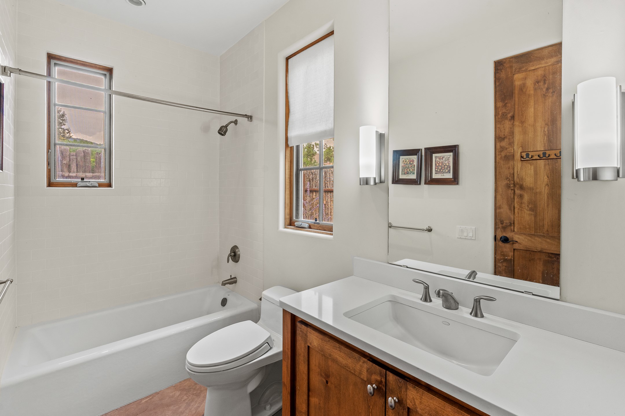 Santa Fe, New Mexico 87501, United States, 5 Bedrooms Bedrooms, ,5 BathroomsBathrooms,Residential,Active,217544