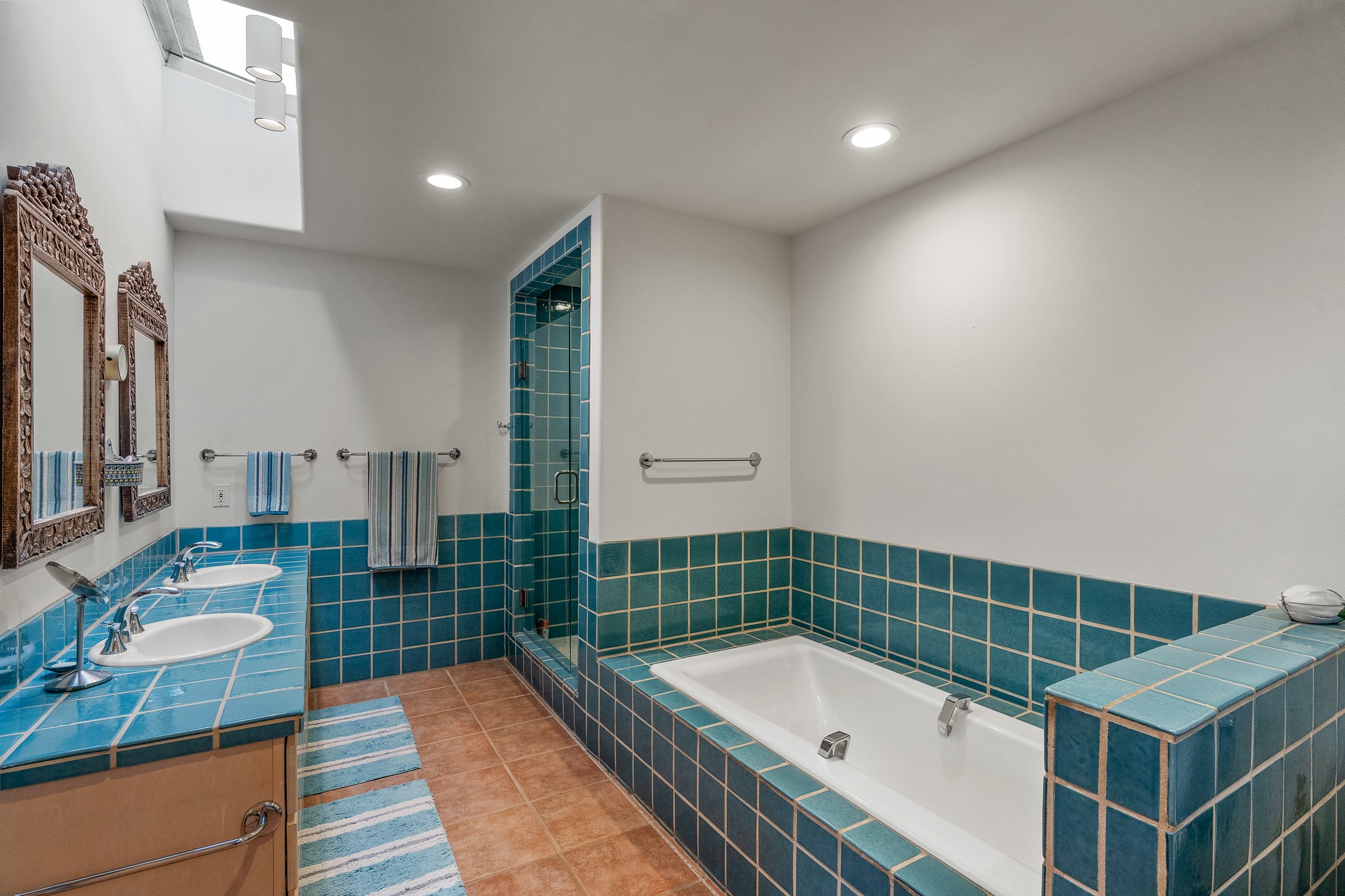 Santa Fe, New Mexico 87501, United States, 5 Bedrooms Bedrooms, ,5 BathroomsBathrooms,Residential,Active,217544