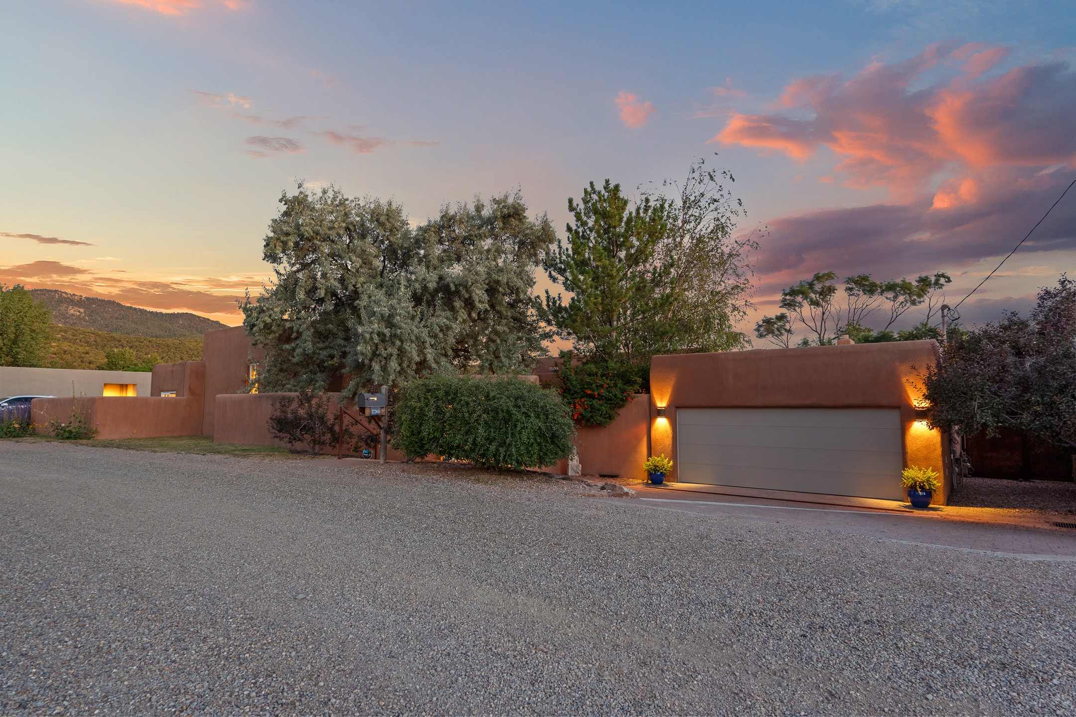 Santa Fe, New Mexico 87501, United States, 5 Bedrooms Bedrooms, ,5 BathroomsBathrooms,Residential,Active,217544