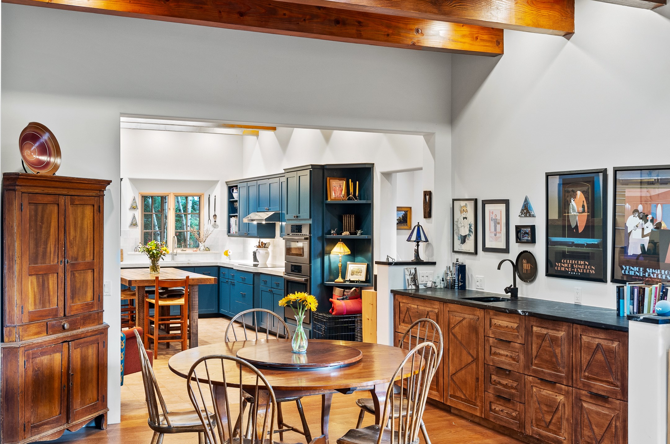 Santa Fe, New Mexico 87501, United States, 5 Bedrooms Bedrooms, ,5 BathroomsBathrooms,Residential,Active,217544