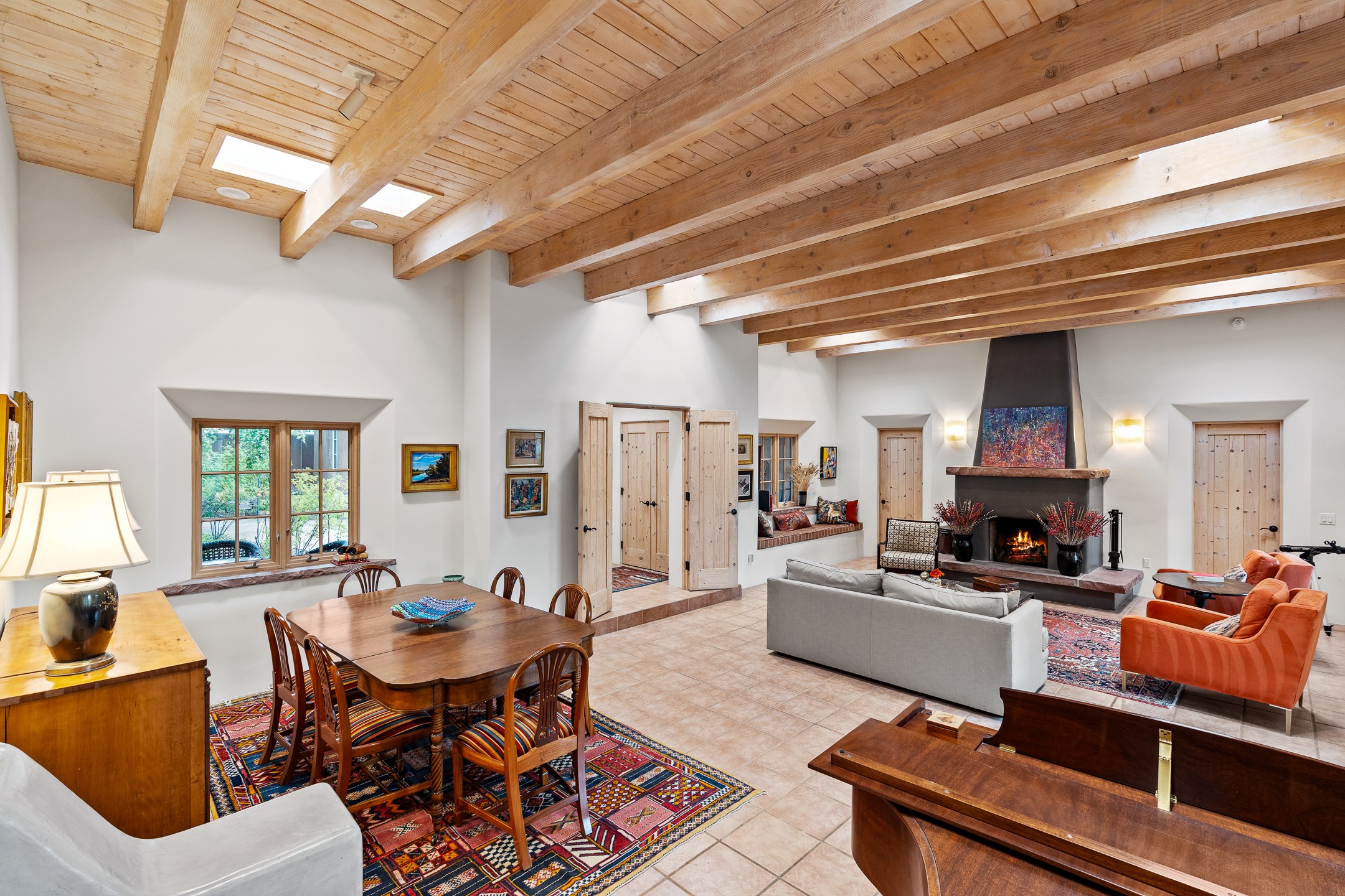 Santa Fe, New Mexico 87501, United States, 5 Bedrooms Bedrooms, ,5 BathroomsBathrooms,Residential,Active,217544