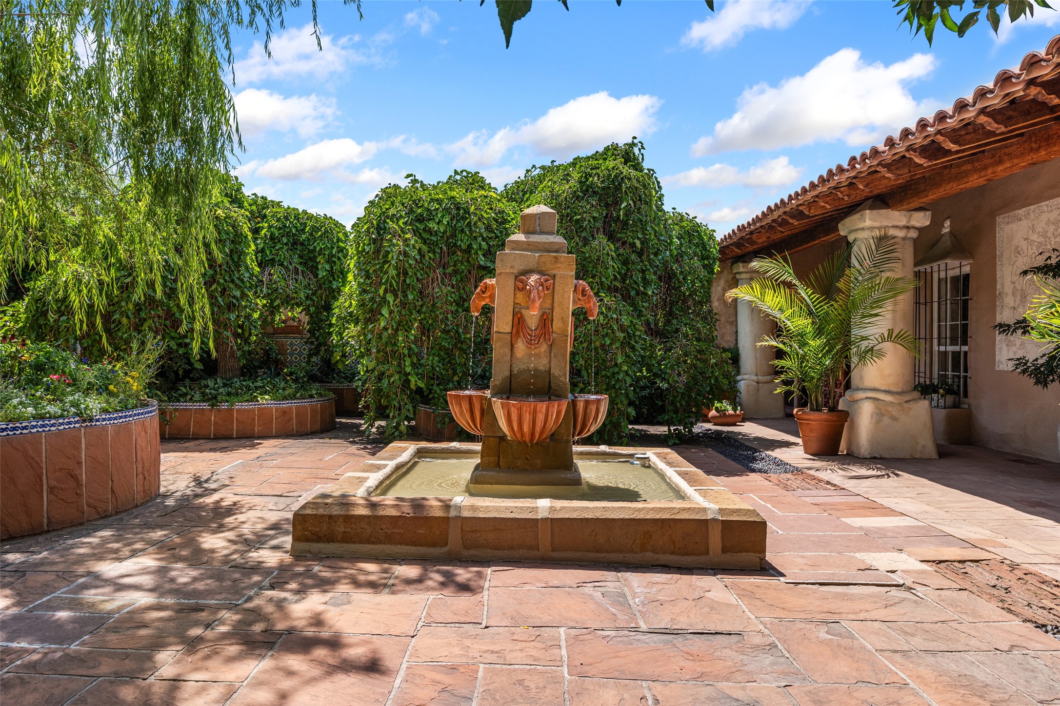 1379 Canyon Road