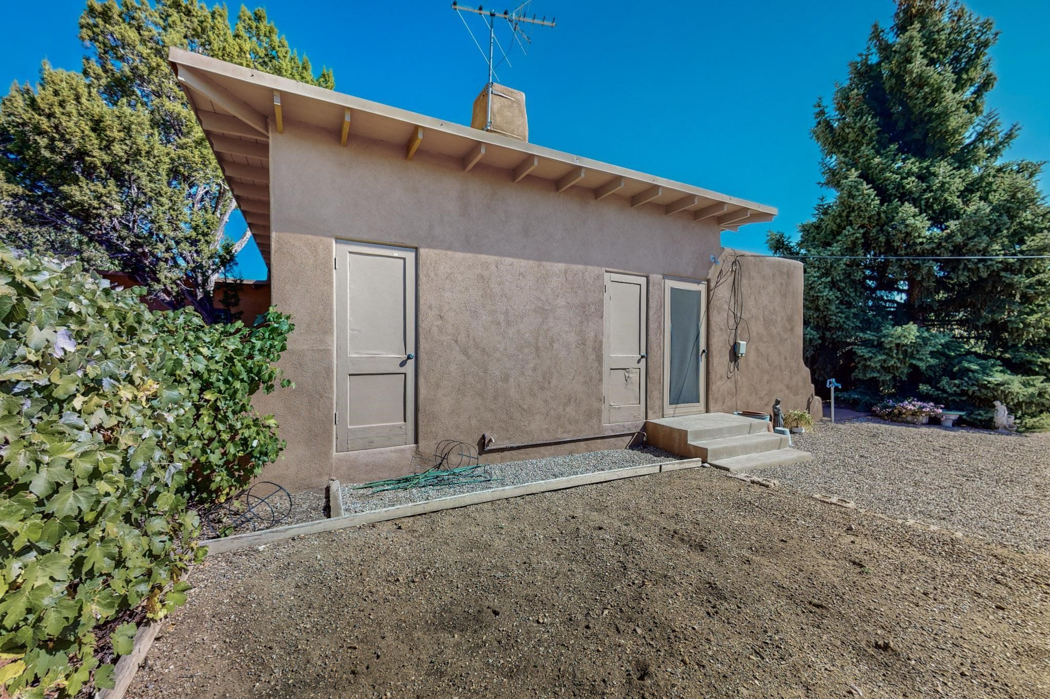 1242 Madrid Road, Santa Fe, New Mexico image 40