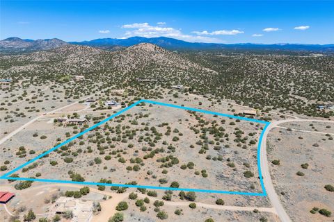 Photo of 180 Vaquero Road, Santa Fe, NM 87508 (MLS # 202502091)