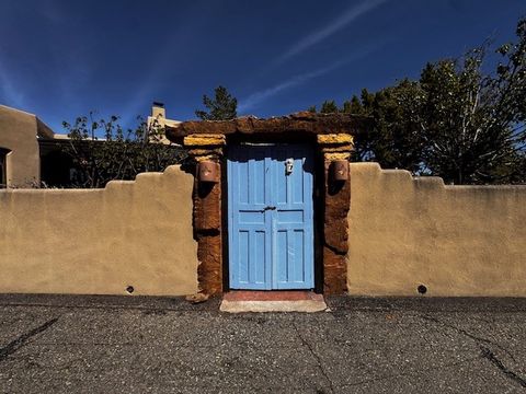 Tiny photo for 7 Azulejo Court West, Santa Fe, NM 87508 (MLS # 202601709)