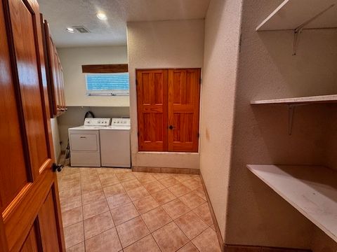Tiny photo for 7 Azulejo Court West, Santa Fe, NM 87508 (MLS # 202601709)