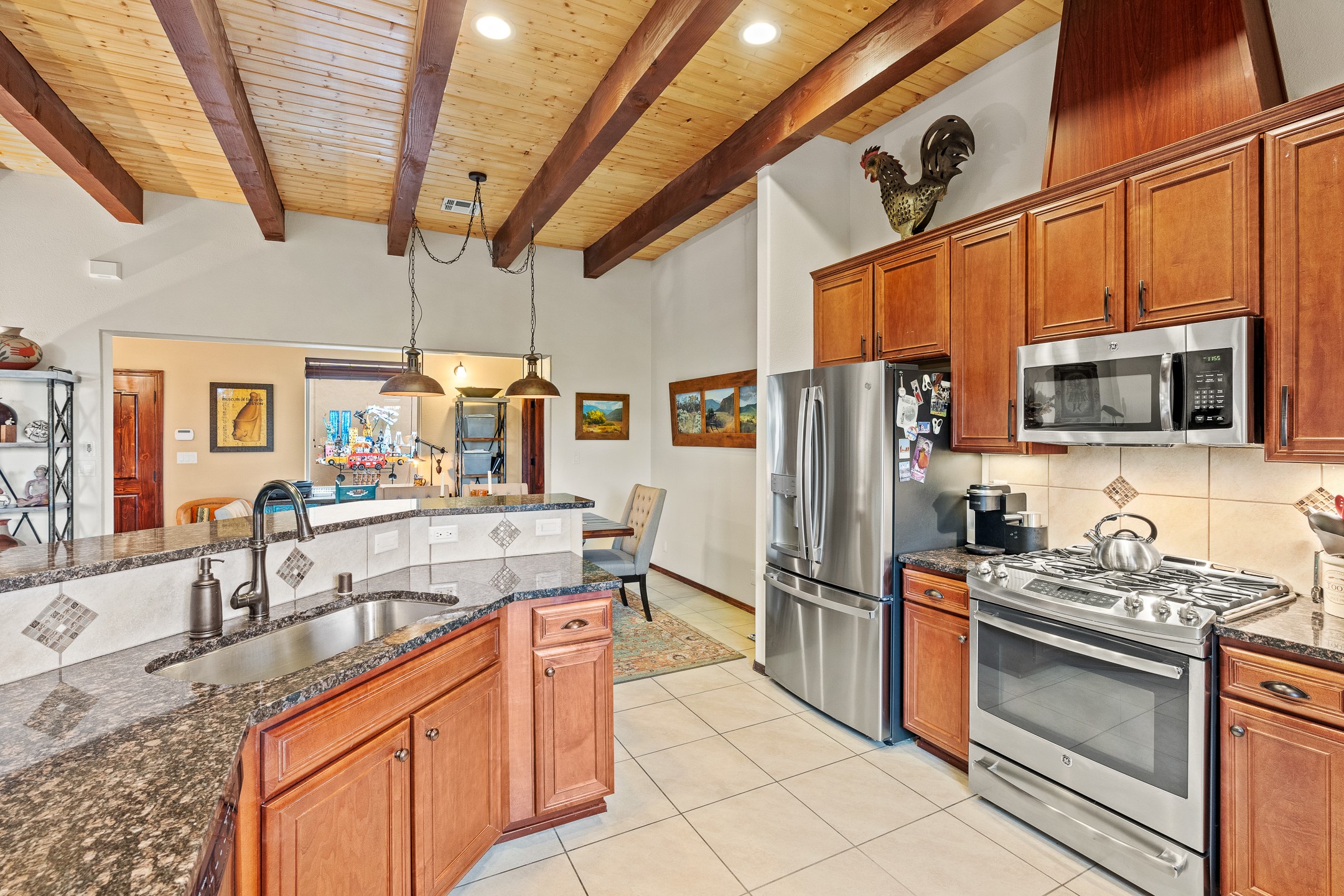 Santa Fe, New Mexico 87508, United States, 3 Bedrooms Bedrooms, ,3 BathroomsBathrooms,Residential,Pending,124692