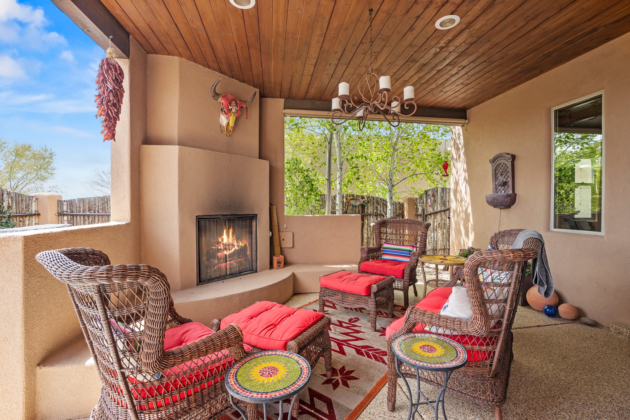 Santa Fe, New Mexico 87508, United States, 3 Bedrooms Bedrooms, ,3 BathroomsBathrooms,Residential,Pending,124692