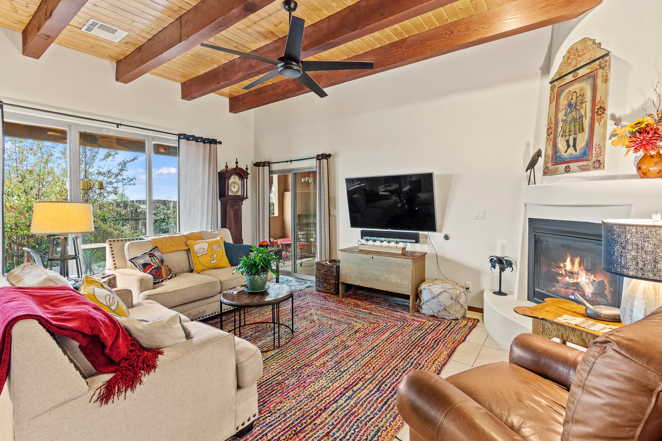 Santa Fe, New Mexico 87508, United States, 3 Bedrooms Bedrooms, ,3 BathroomsBathrooms,Residential,Pending,124692