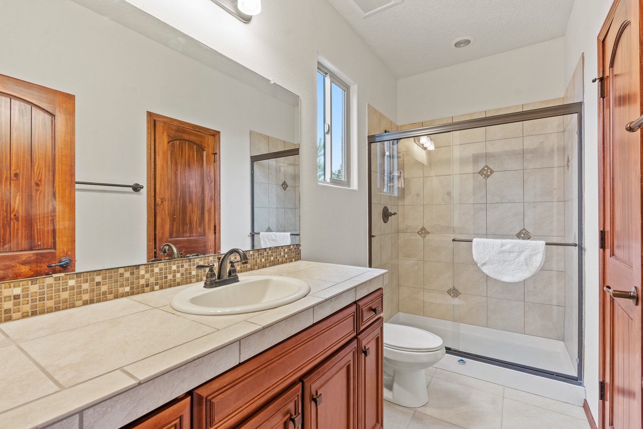 Santa Fe, New Mexico 87508, United States, 3 Bedrooms Bedrooms, ,3 BathroomsBathrooms,Residential,Pending,124692