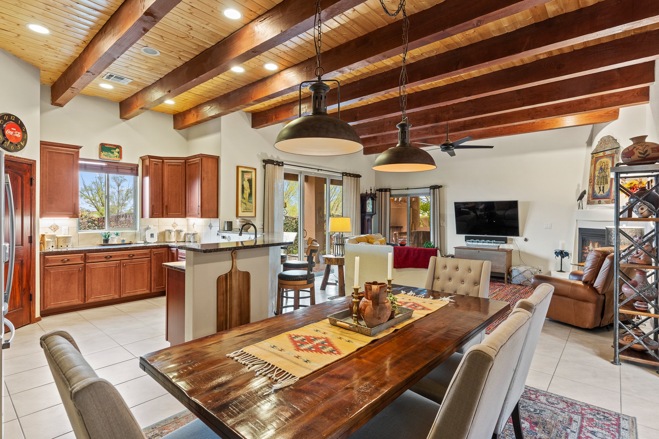 Santa Fe, New Mexico 87508, United States, 3 Bedrooms Bedrooms, ,3 BathroomsBathrooms,Residential,Pending,124692