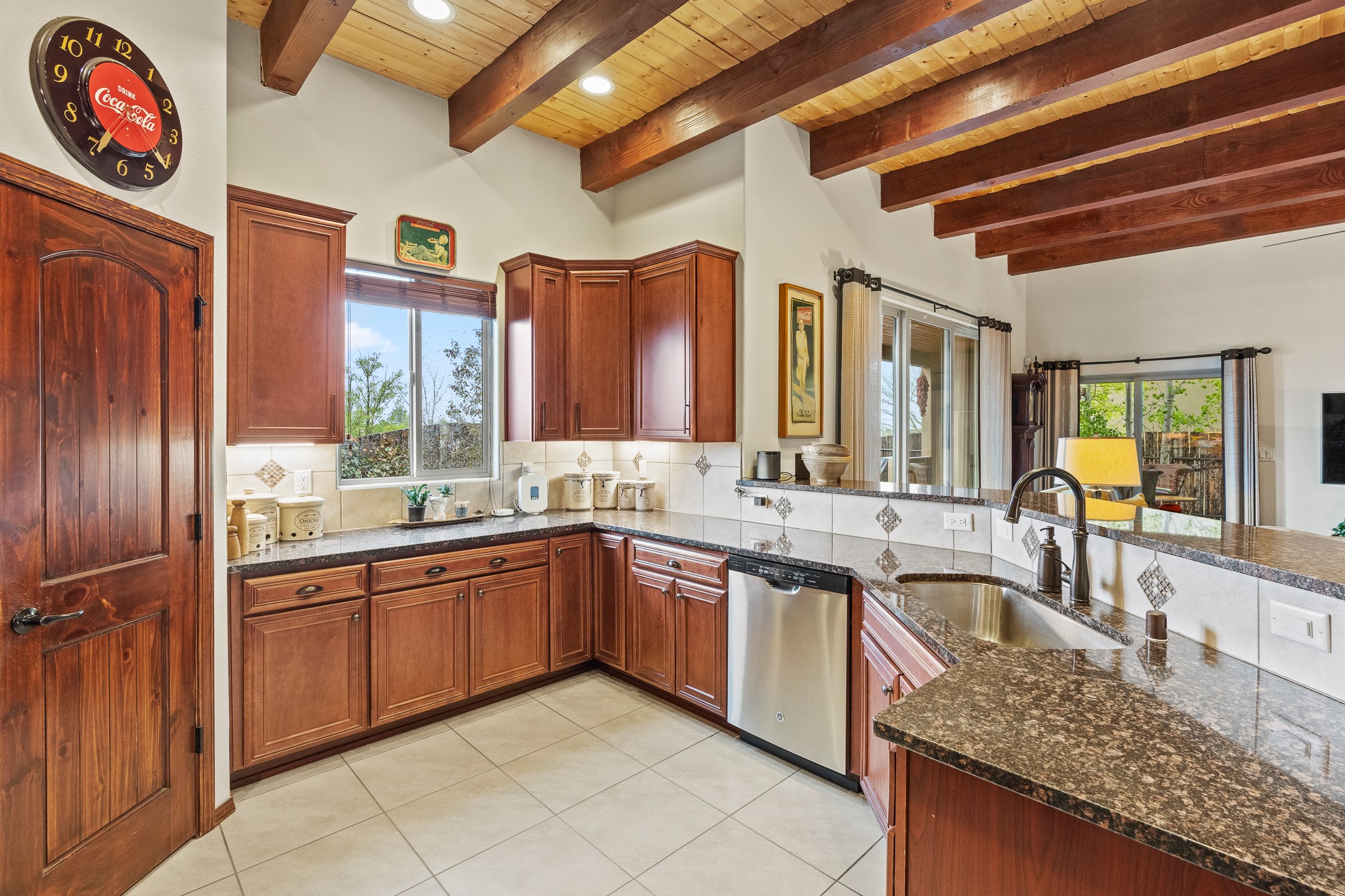 Santa Fe, New Mexico 87508, United States, 3 Bedrooms Bedrooms, ,3 BathroomsBathrooms,Residential,Pending,124692