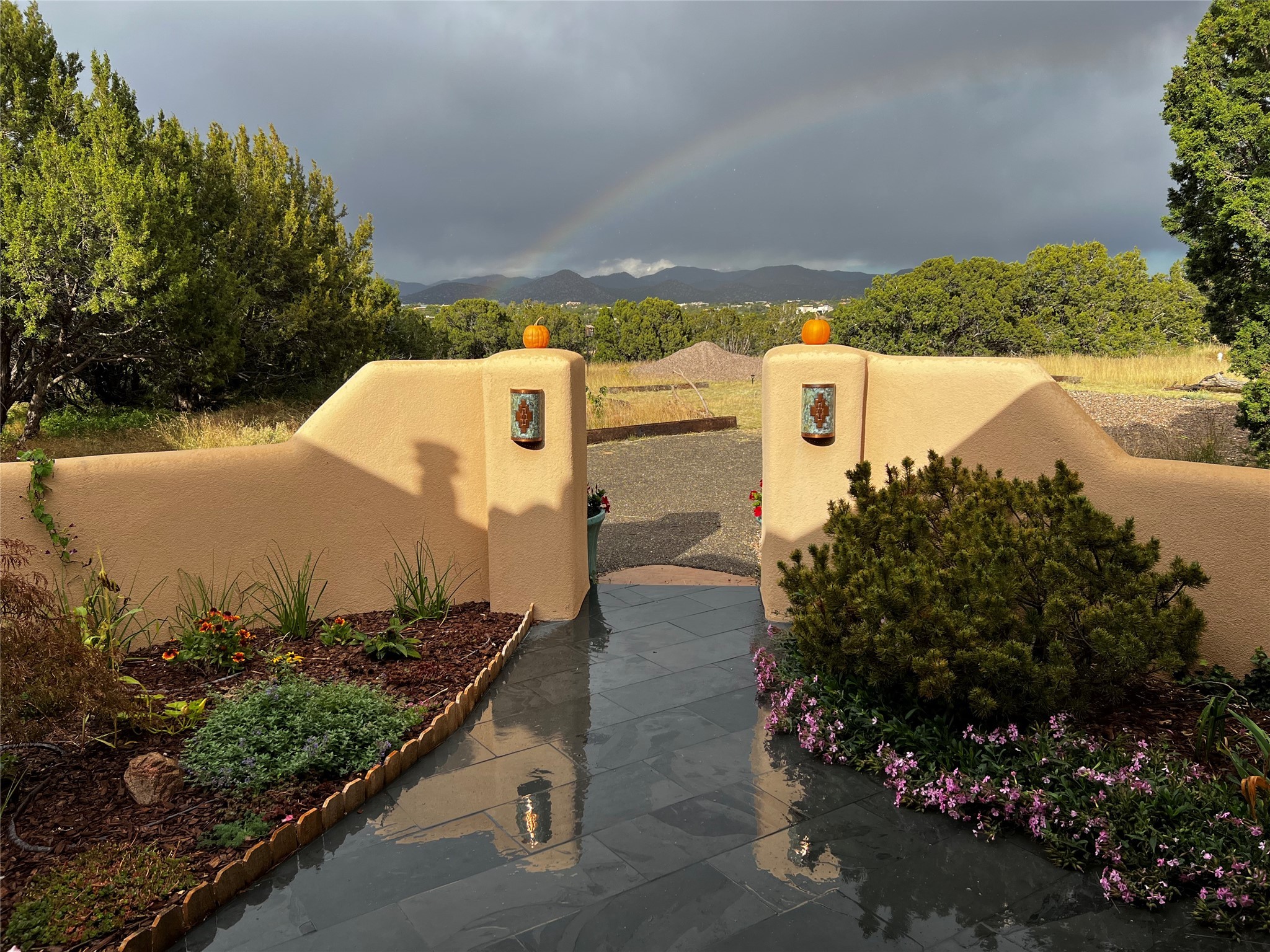 8 Balsa Road, Santa Fe, New Mexico image 1