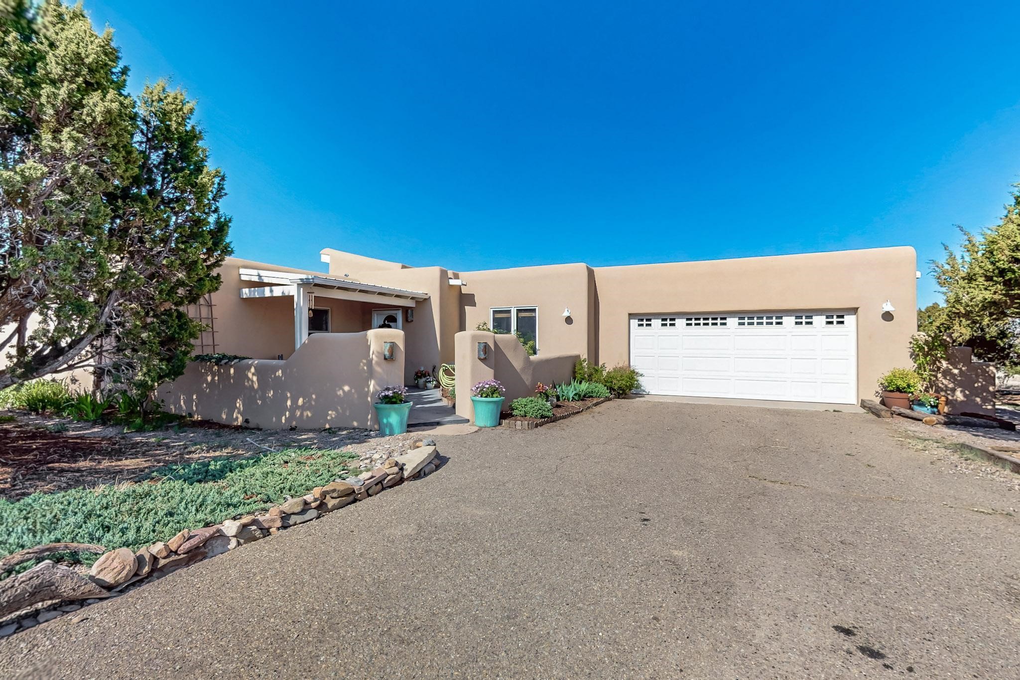 8 Balsa Road, Santa Fe, New Mexico image 3
