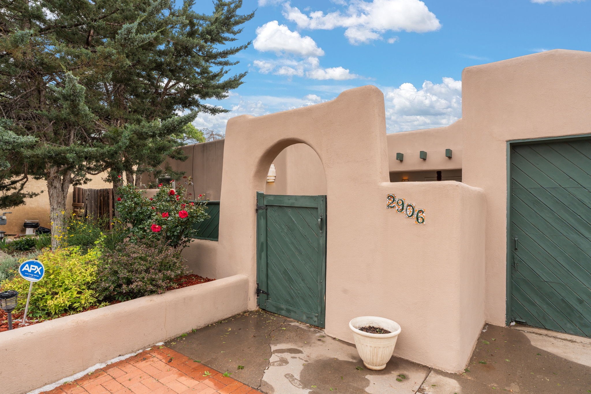 2906 Camino Esquinas, Santa Fe, New Mexico image 3