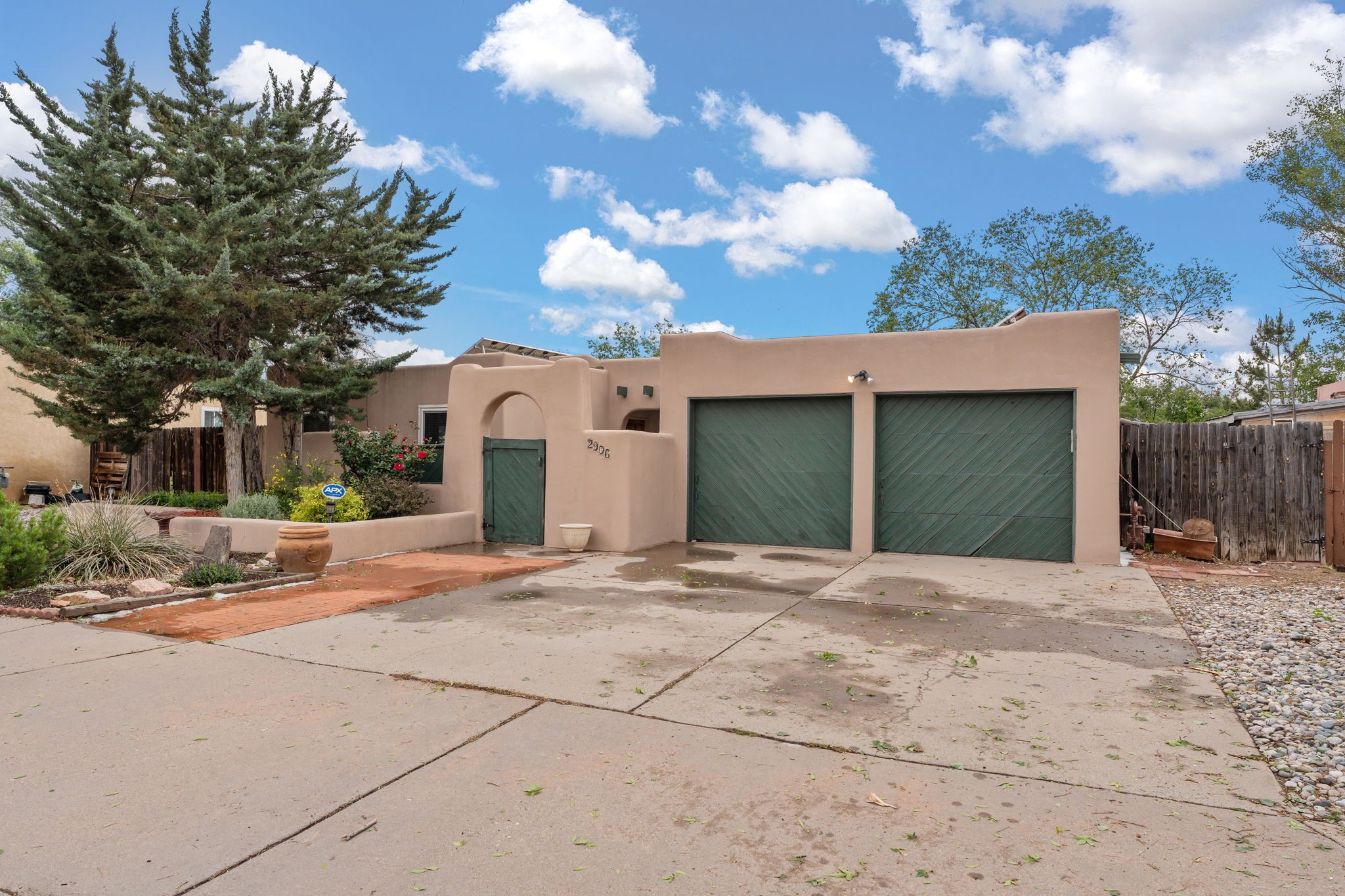 2906 Camino Esquinas, Santa Fe, New Mexico image 2