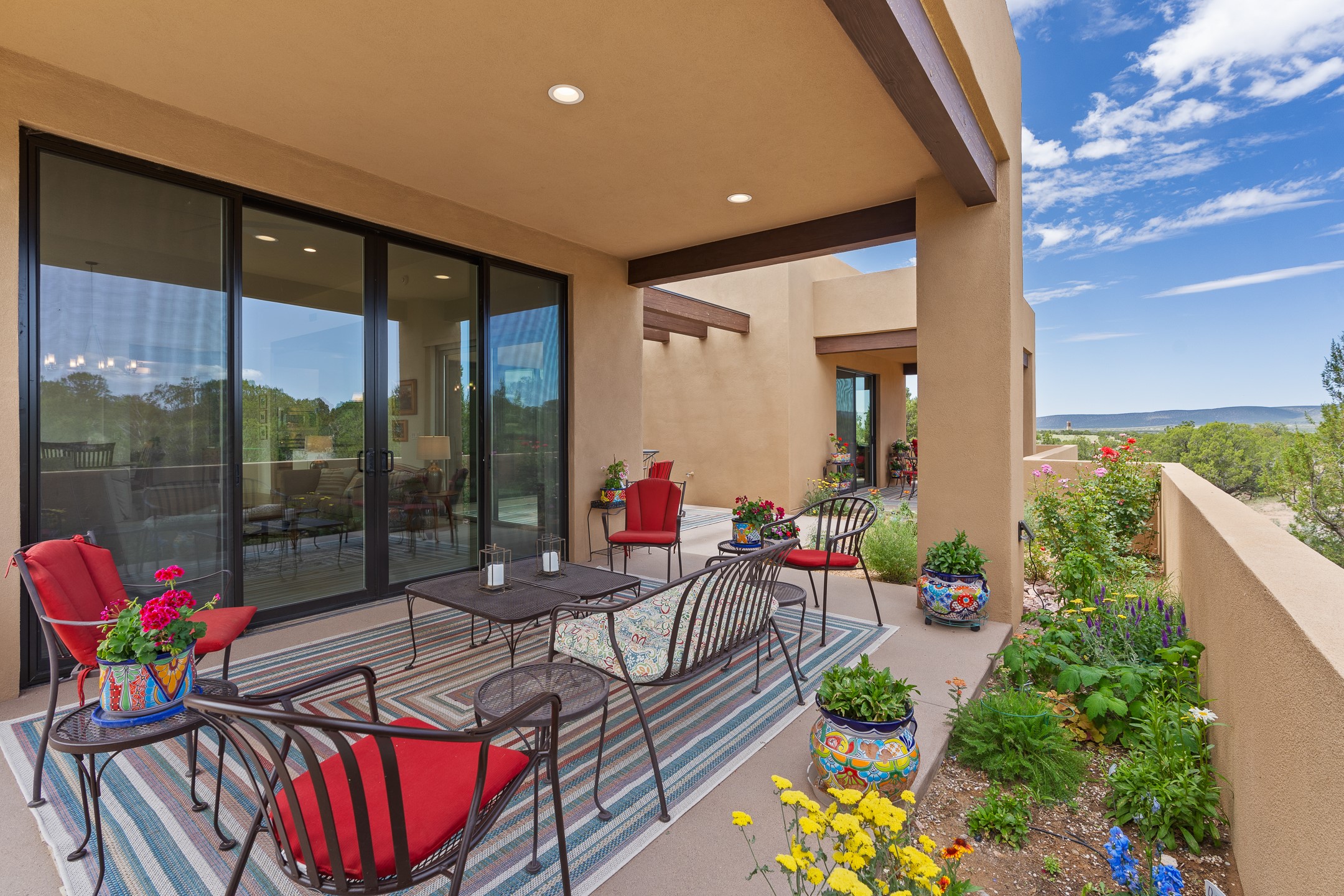 Santa Fe, New Mexico 87506, United States, 3 Bedrooms Bedrooms, ,2 BathroomsBathrooms,Residential,Active,158951