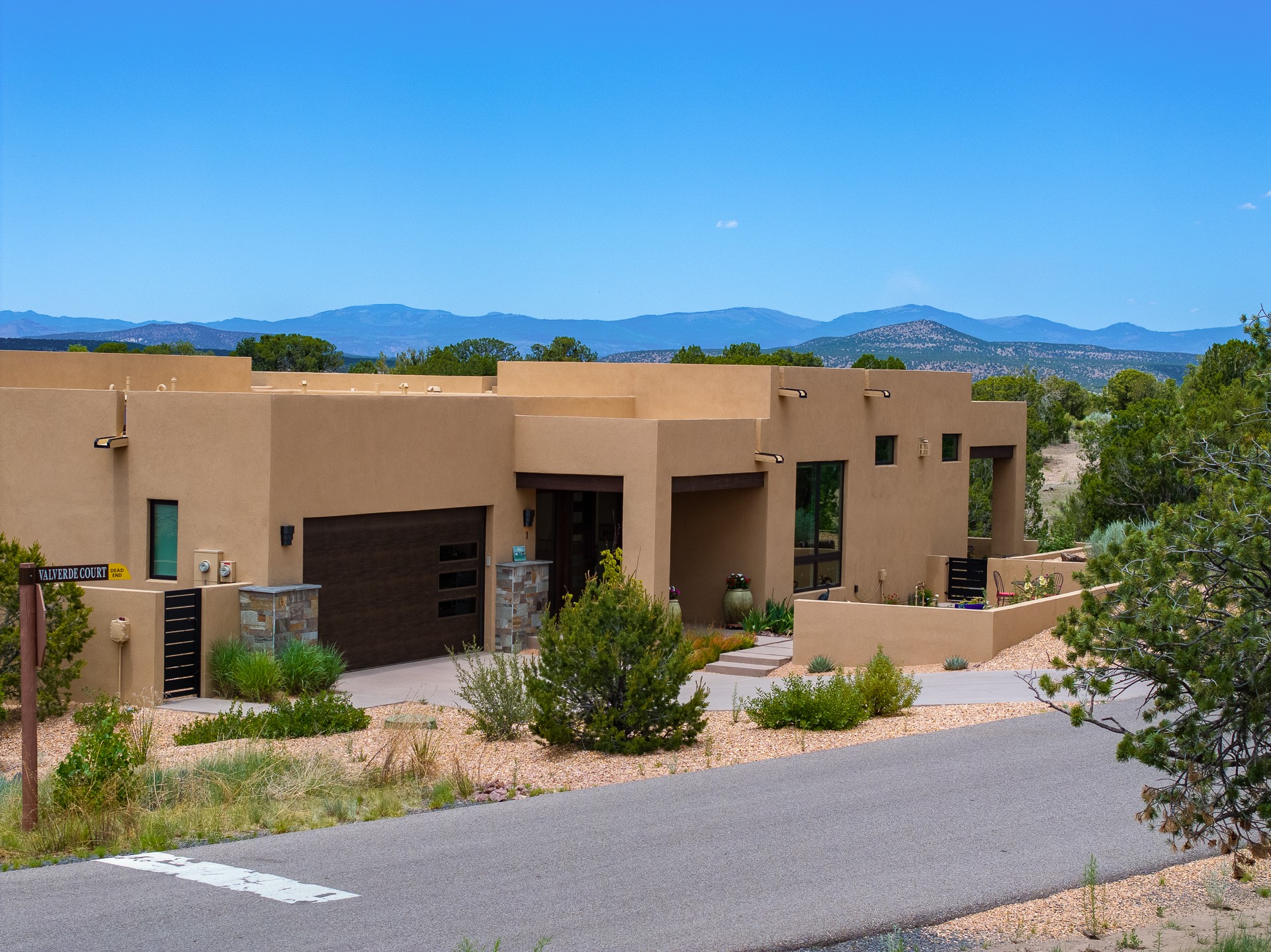 Santa Fe, New Mexico 87506, United States, 3 Bedrooms Bedrooms, ,2 BathroomsBathrooms,Residential,Active,158951