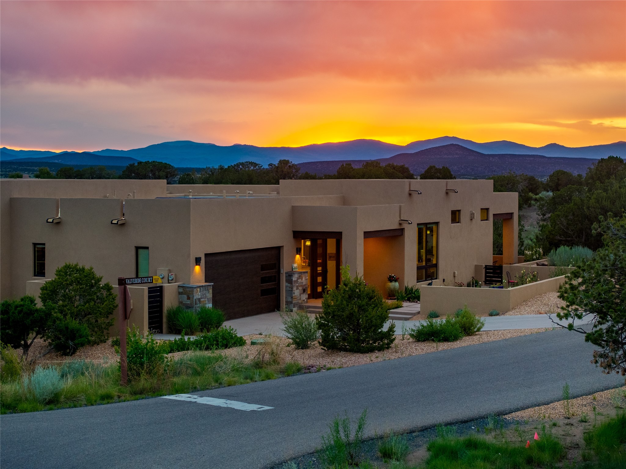 Santa Fe, New Mexico 87506, United States, 3 Bedrooms Bedrooms, ,2 BathroomsBathrooms,Residential,Active,158951