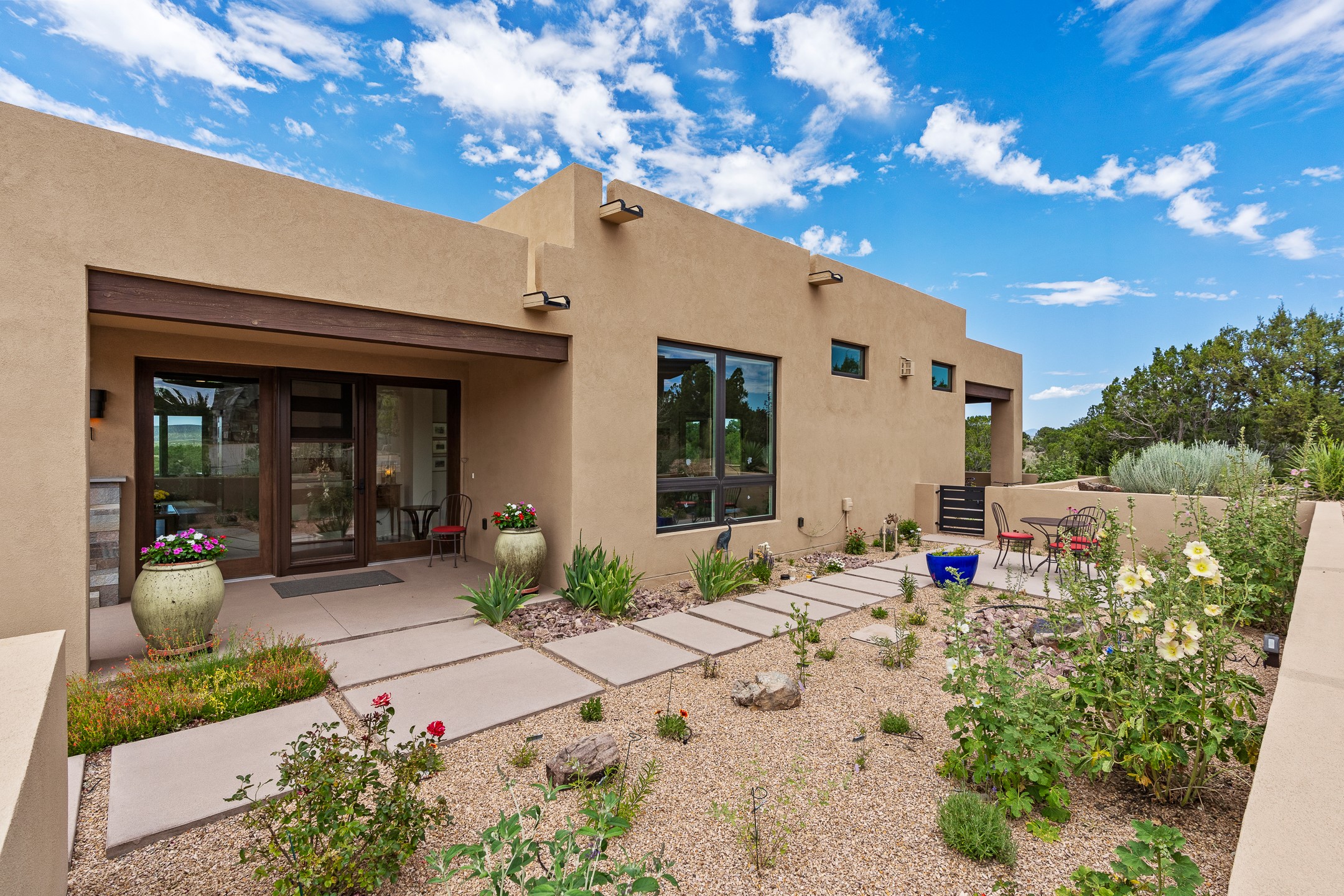 Santa Fe, New Mexico 87506, United States, 3 Bedrooms Bedrooms, ,2 BathroomsBathrooms,Residential,Active,158951