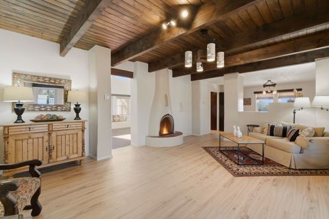 Photo of 20 Avenida del Monte Alto, Santa Fe, NM 87508 (MLS # 202601478)